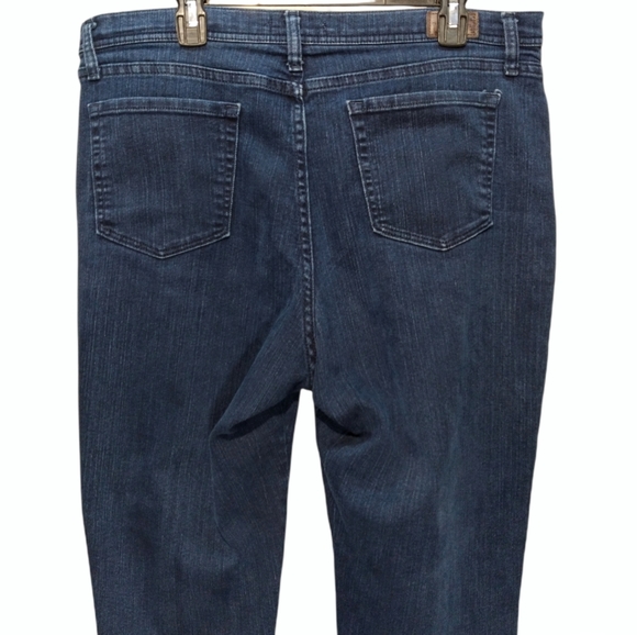 Lee Classic Fit At the Waist Straight Leg Dark Wash Size 18M Stretch Blue Jeans - Picture 5 of 14